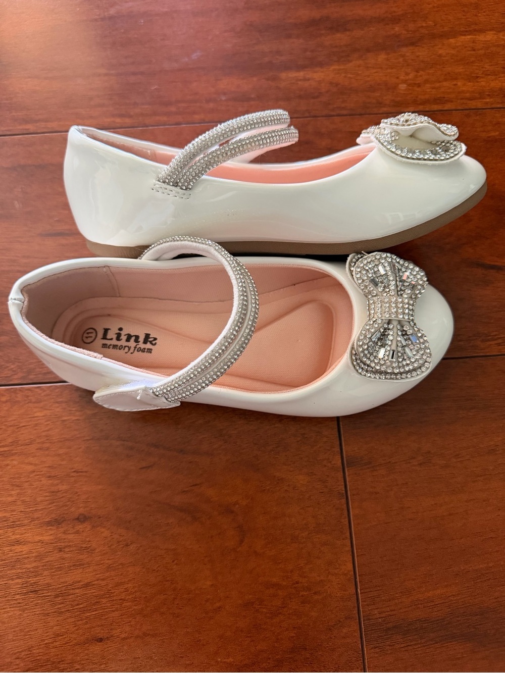 Link Ivory Dress Mary Jane Shoes with Rhinestone Bow Size 11 - Picture 3 of 10